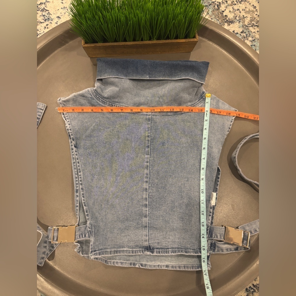 Micas Denim Wide Shoulder Sleeveless Hi Neck Top Size Small NWT! - Picture 9 of 9